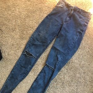 Bullhead high rise, distressed jeans
